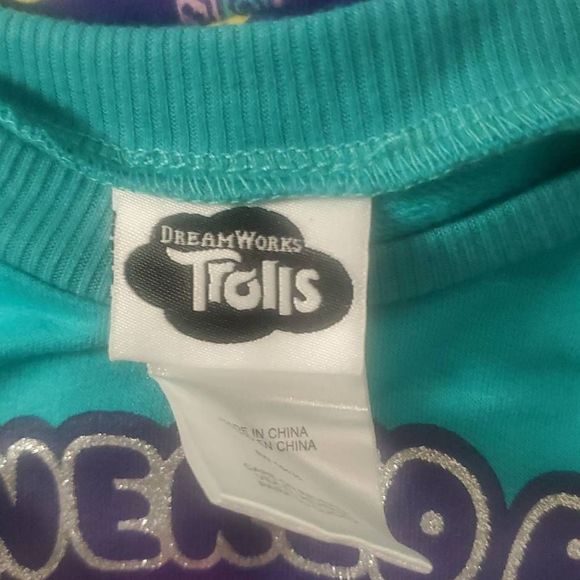 NWT DREAMWORKSâ
TROLLS OUTFIT - Picture 7 of 7